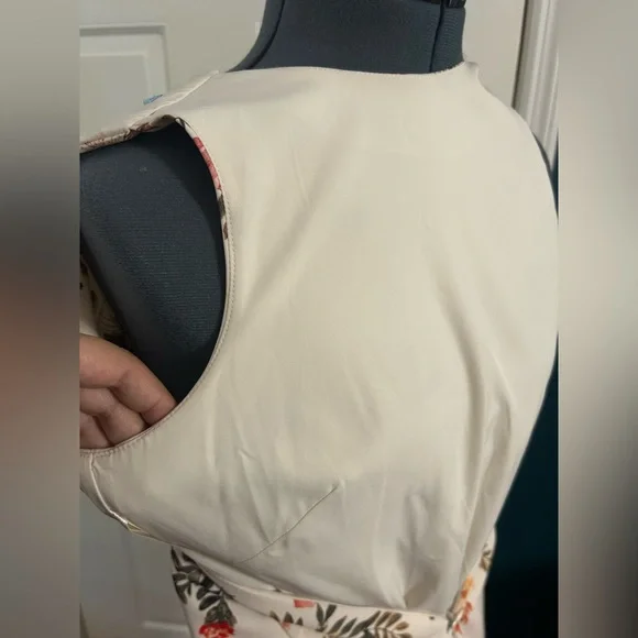 ANTONIO MELANI Ivory Floral Sheath Dress with Pink and Orange Blooms - Picture 6 of 6